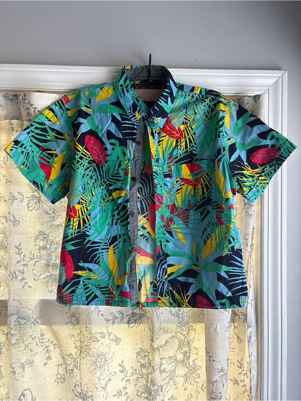 Broken Threads Cropped Button Up Tropical Beach Cotton Shirt